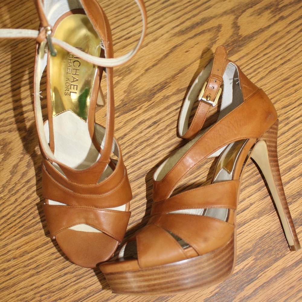 Michael Kors leather strappy platform heels 7M